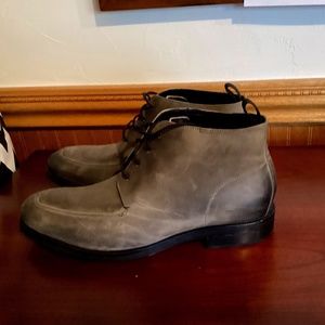 Cole Haan Wagner Chukka BOOTS Sz10 1/2 W Grey  Mens Dress Shoes